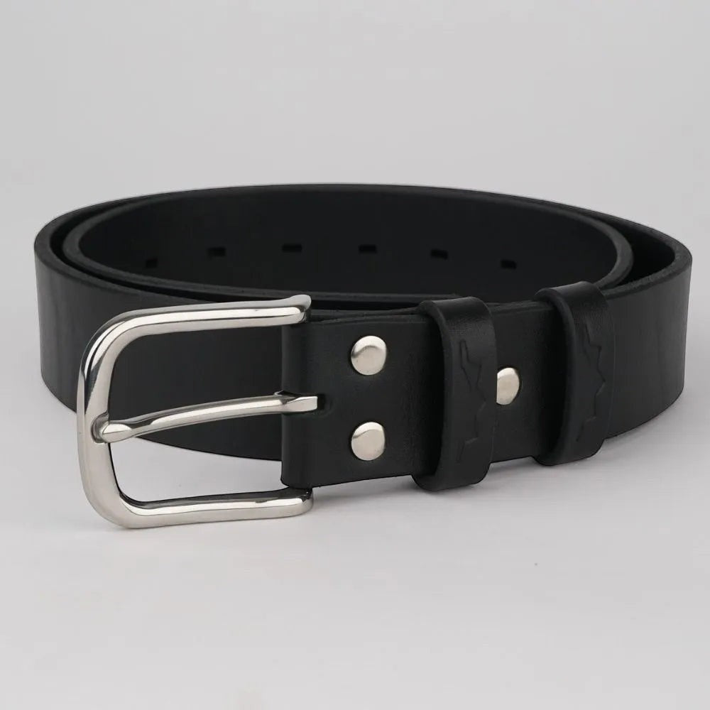 Classic Leather Belt With Silver Buckle